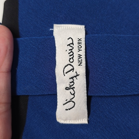 {Vicky Davis} Men's "Lay Up" Basketball Game Print Tie - Picture 7 of 9